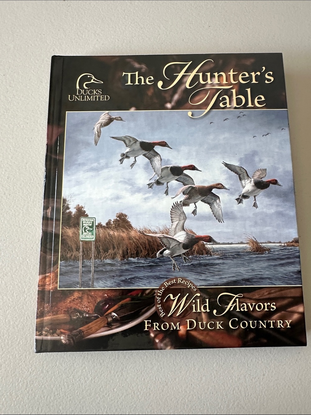 The Hunter's Table Wild Flavors Cookbook - Brown/Blue